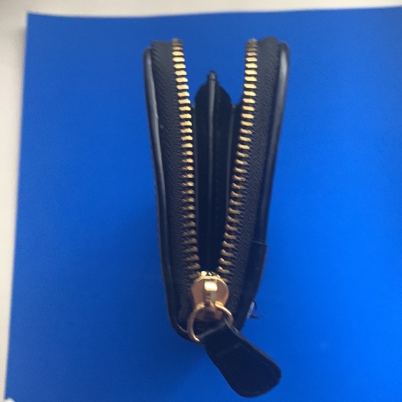 Harrods of London Landmarks wallet - Picture 5 of 5